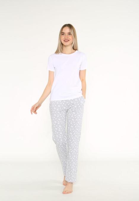 Pijama damă lejeră cu tricou alb și pantaloni lungi gri cu flori, Engros